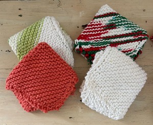 lot 66 image: 12 Knit Washcloths