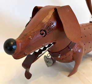 lot 67 image: Darling Metal Dog Decor