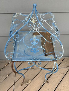 lot 108 image: Metal Patio Decorative Plant Stand