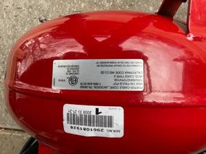 lot 252 image: Porter Cable 150 PSI 6 Gallon Air Compressor Model C2002T Type C