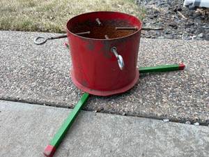 lot 256 image: Large Vintage Metal Christmas Tree Stand