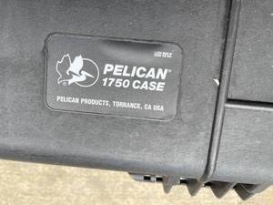 lot 282 image: Pelican 1750 Hard Gun Case