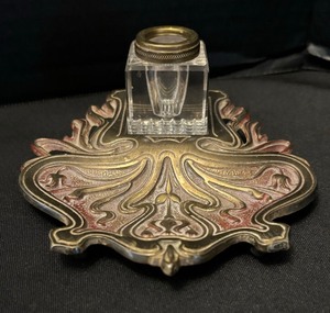 lot 135 image: Vintage Art Nouveau Ink Well and More
