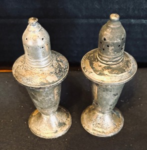 lot 168 image: Vintage Sterling Silver Weighted Salt and Pepper Shakers
