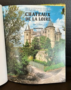 lot 170 image: Beaute Des Chateaux De La Loire Book by Minerva