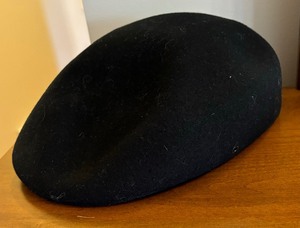 lot 181 image: Bailey Hat, New Ingenius Socks and Gloves