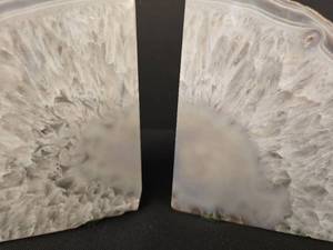 lot 217 image: Amazing AgateQuartz Bookends