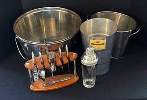 lot 223 image: Super Party Beverage Collection - Cheers