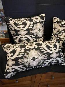 lot 298 image: Four Slumberland Throw Pillows