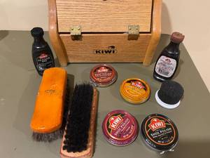lot 328 image: Wooden KIWI Shoe Shine Kit