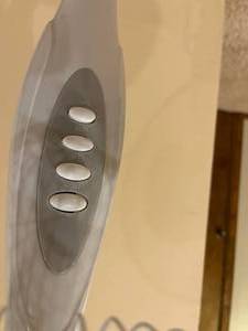 lot 329 image: Wexford Three Speed Oscillating Floor Fan Model HFA-165