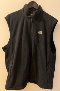 lot 92 image: Three Mens Vests by The North Face and Under Armour