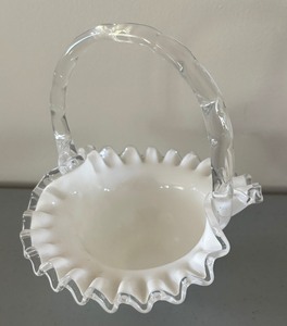 lot 246 image: Stunning Fenton Silvercrest Basket Bowl
