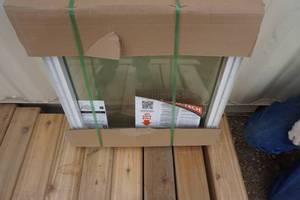 lot 14 image: Thermo Tech Vinyl Clad Fixed Window