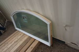 lot 15 image: Andersen Vinyl Clad Arched Transom Window