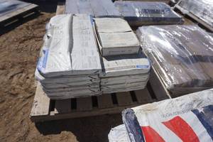 lot 71 image: 13 - Bundles CertainTeed Carriage Shingles