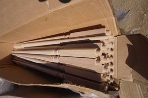 lot 89 image: 30 - Fitts Brand Oak Stair BalustersSpindles