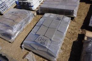 lot 120 image: Pallet of 23 - 12 Square Faced Retaining Wall Block Wall Caps