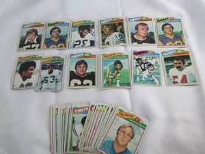 Assorted 1977 Topps Football Cards...