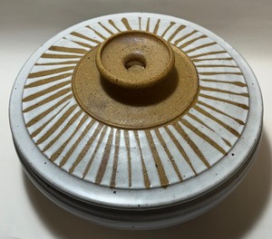BEAUTIFUL Vintage Charles Halling Covered Studio Pottery Dish