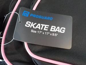 lot 9 image: New Pro Guard Skate Bag 17 x 17 x 9.5