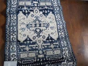 lot 33 image: America Target NEW Rug 30 x 48...