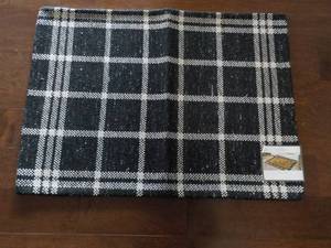 lot 38 image: 24 x 36 threshold New Accent Rug...
