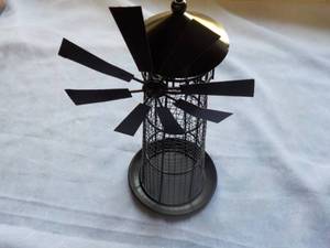 lot 58 image: Metal Bird Feeder- 10high...