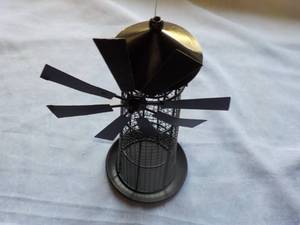 lot 59 image: Metal Bird Feeder- 10high...