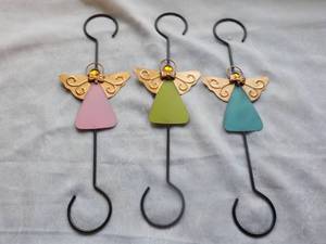 lot 62 image: 3 x 15 Angel Metal Plant Hangers...