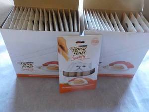 lot 92 image: 30 x 4 packs Purina Fancy Feast Savory Natural Salmon and Tuna in a Demi-Glaze Cat Treats- retail $3 each