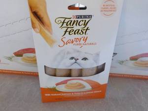 lot 94 image: 30 x 4 packs Purina Fancy Feast Savory Natural Salmon and Tuna in a Demi-Glaze Cat Treats- retail $3 each
