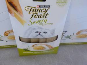 lot 100 image: 30 x 4 packs Purina Fancy Feast Savory Chicken in a Demi-Glaze Cat Treats- retail $3 each