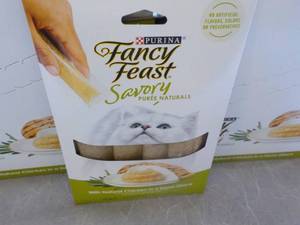 lot 103 image: 30 x 4 packs Purina Fancy Feast Savory Chicken in a Demi-Glaze Cat Treats- retail $3 each