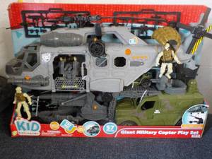 lot 126 image: Giant Military Copter Play Set - new in box