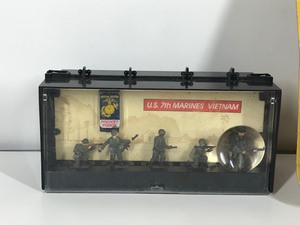 lot 91 image: 2 - 1990 Monogram Pocket Force Die Cast Warriors