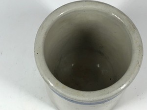 lot 141 image: Vintage Blue Band Stoneware Small Crock