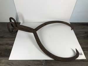 lot 175 image: Large Set of Vintage Ice Tongs - Open up To 37 Wide x 31 tall