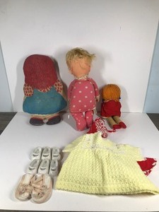 lot 190 image: 3 - Vintage Dolls with Accessories