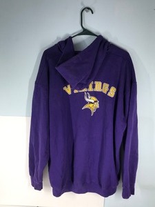 lot 405 image: Minnesota Vikings Zip Up Hooded Sweatshirt - Size XL