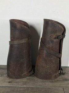 lot 448 image: Vintage Leather Leggings