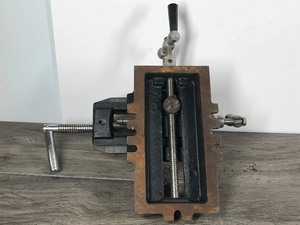 lot 453 image: 4 Cross Slide Vise, Heavy Duty  2-Way X Y Axis Drill Press  For Milling, Machinists
