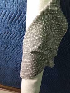 lot 324 image: Lg roll of gray plaid cotton upholstery fabric
