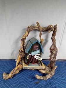lot 307 image: Bird feeder