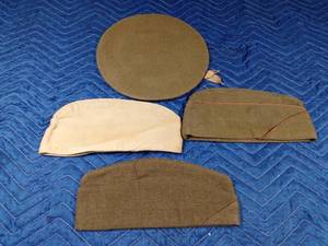 lot 293 image: 4 Military hats