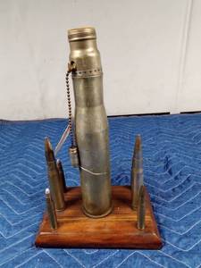 lot 296 image: trench Art WWI lamp