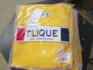 lot 35 image: 7 new clique xxlttg yellow shirts new