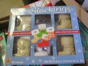 lot 70 image: box of cookie making kits and more