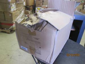 lot 83 image: case of large white coveralls 25 in case