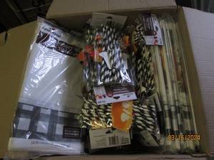 lot 87 image: box of thanksgiving paper table cloths and straws